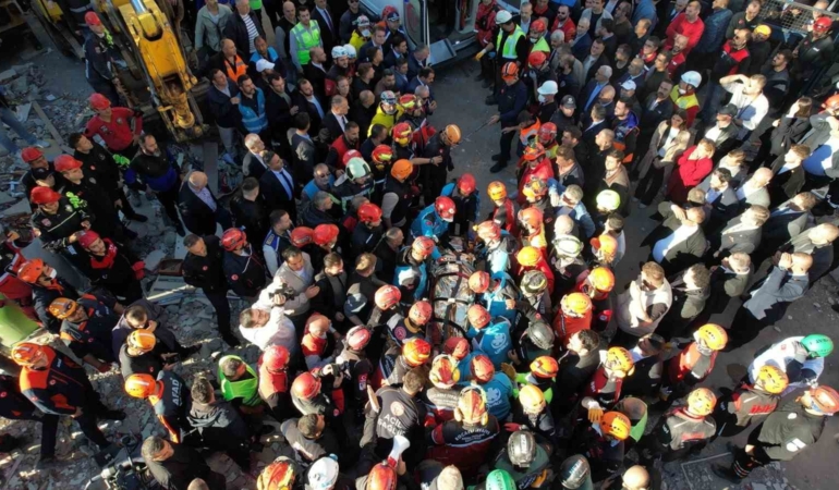 Bakan Yardımcısı Aktaş: "Dilara’yı sağ olarak çıkardık, iletişim kurabiliyor"