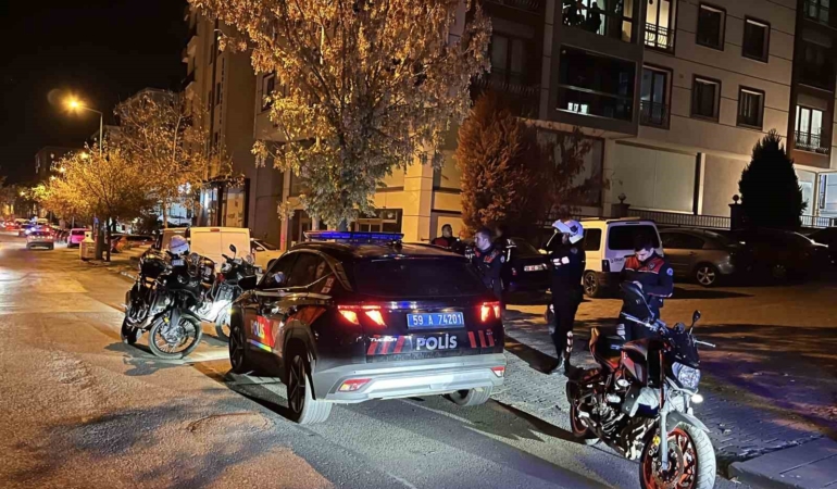 Zehir taciri polisten kaçarken kaza yaptı: Üzerinden uyuşturucu çıkan şahıs tutuklandı