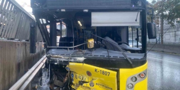 Kadıköy’de alkollü İETT şoförü bariyerlere saplandı: 2 yaralı