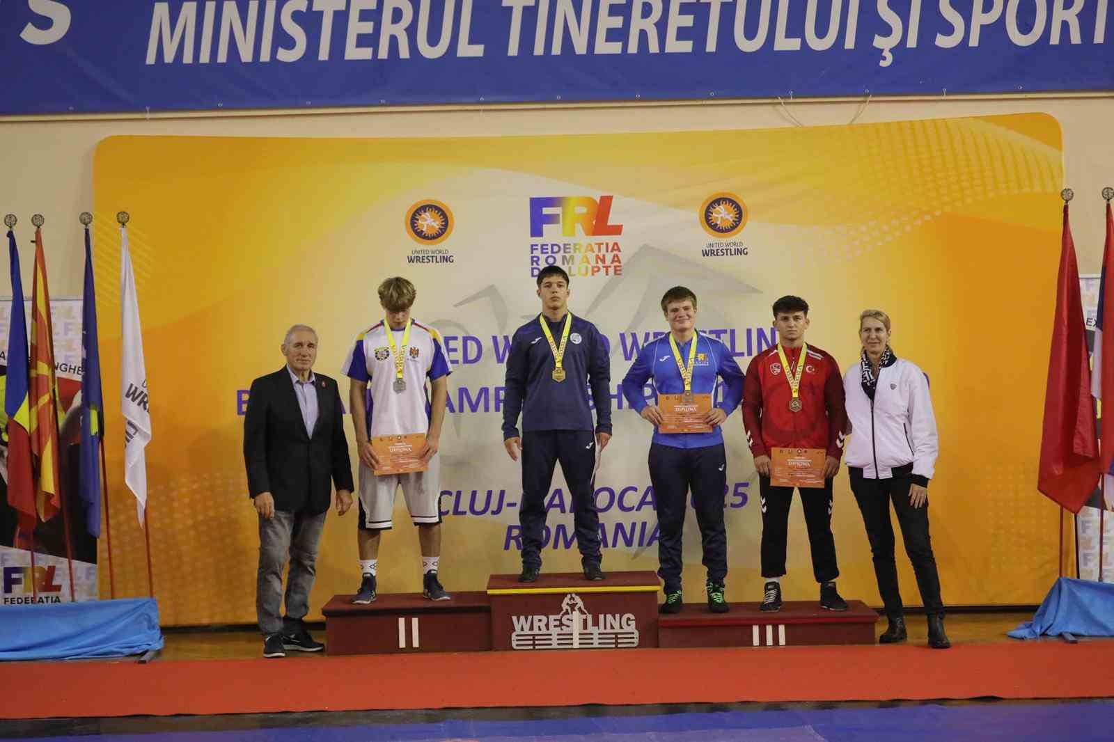 Gebzeli güreşçiler Balkan Şampiyonası’ndan madalyalarla döndü