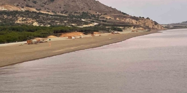 Güneşin en son battığı yere 10 bin kişilik plaj yapıldı