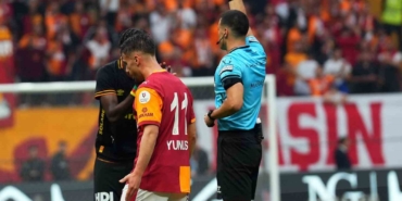 Göztepe’de Malcom Bokele kırmızı kart gördü