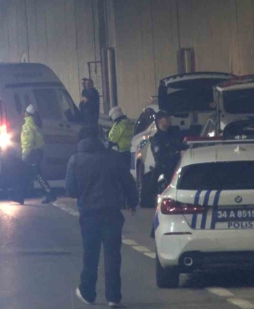 Beşiktaş’ta alt geçitte kontrolden çıkan motosiklet kaza yaptı: 1 ölü, 1 yaralı