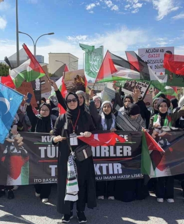 Başakşehir’de "Büyük Aksa Tufanı Gençlik Yürüyüşü" düzenlendi