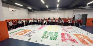 Minik ellerden büyük mesaj