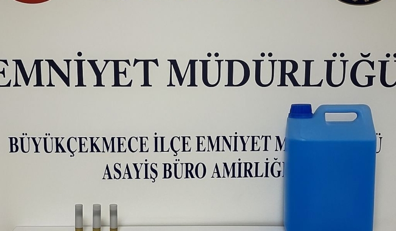 Büyükçekmece’de aynı şahsa ait iş yerini kundakladılar, diğerini de kurşunladılar: O anlar kamerada