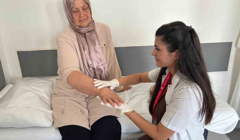 Meme kanseri sonrası sessiz tehlike: Lenfödem