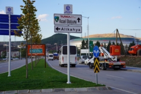 Kocaeli Stadı’nın yeni isim tabelaları monte edildi