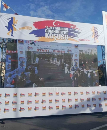Zeytinburnu Uluslararası Cumhuriyet Koşusu bin 707 yarışmacıyla gerçekleşti