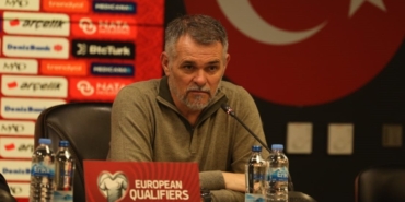 Willy Sagnol: "Türkiye güçlü bir takım"