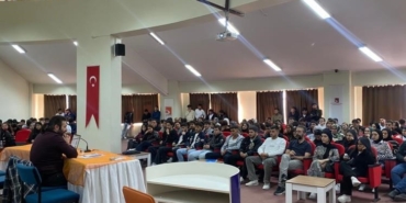 Bilecik’te Osmaneli MYO öğrencilerine teknoloji bağımlılığı eğitimi verildi