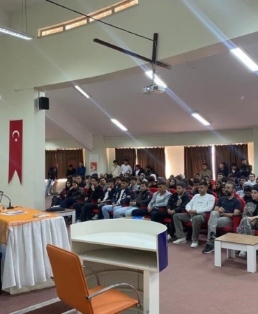 Bilecik’te Osmaneli MYO öğrencilerine teknoloji bağımlılığı eğitimi verildi