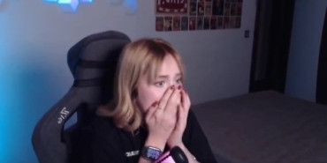 Depreme canlı yayında yakalandı, panik anları kendi kamerasına yansıdı