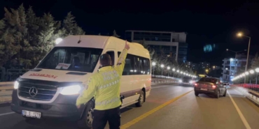 Çorlu’da alkollü kadın sürücü kaza yaptı, trafik felç oldu