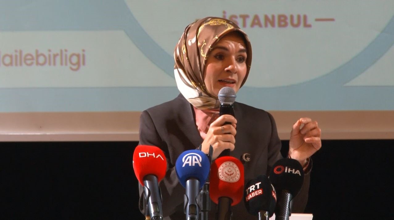 Bakan Göktaş: "Dijital dünyada çocuklarımızın sesi, kalkanı ve rehberi olmaya kararlıyız"