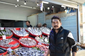 Mevsiminin en lezzetli balıkları hamsi ve sardalya