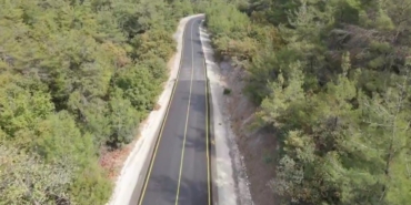 Lapseki’de sıcak asfalt çalışması biten yol trafiğe açıldı