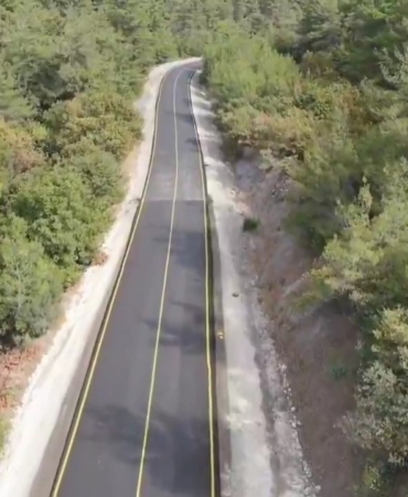 Lapseki’de sıcak asfalt çalışması biten yol trafiğe açıldı