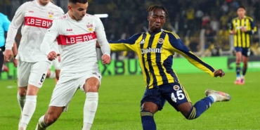 UEFA Avrupa Ligi: Fenerbahçe: 1 - Stuttgart: 0 (İlk yarı)