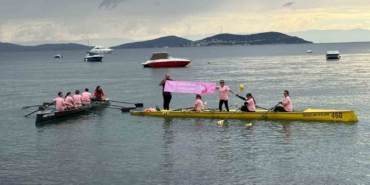 Meme kanserine dikkat çekmek için kürek çektiler