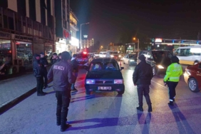 3 saatte aranan 121 şahıs yakalandı