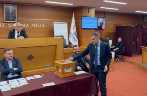 Bayrampaşa Belediye Meclisi’nde belediye başkan vekili seçimi başladı