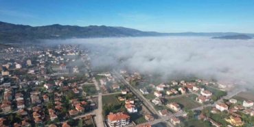 Sındırgı’da sis ve yıkım bir arada: Deprem bölgesi havadan görüntülendi