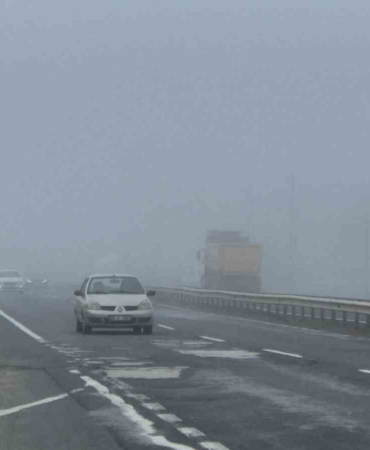 Tekirdağ-Muratlı karayolunda yoğun sis etkili oldu