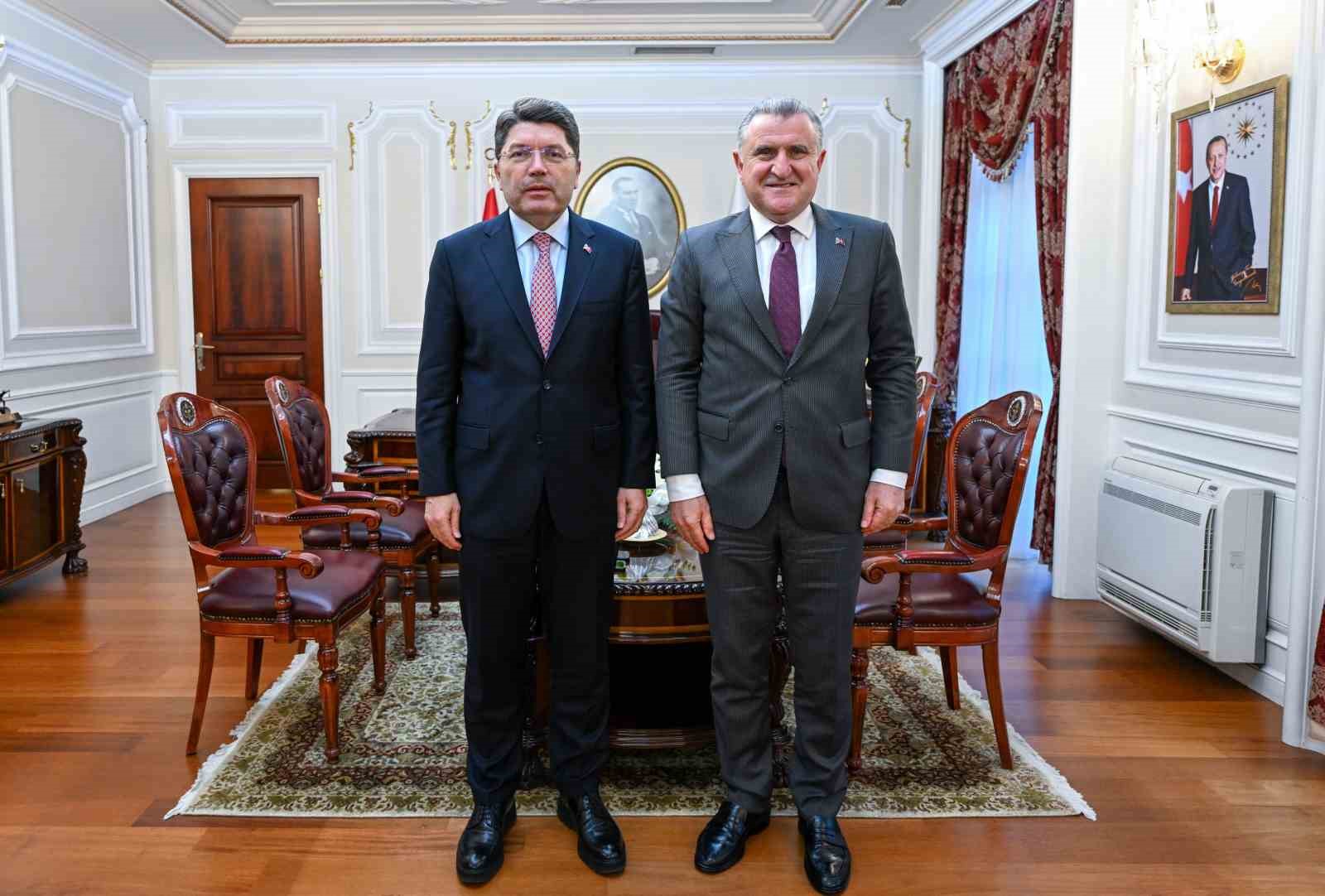 Bakan Bak ile Bakan Tunç, bir araya geldi