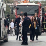 Arnavutköy’de faciadan dönüldü: İtfaiye ekipleri alevlerin arasından 2 çocuğu kurtardı