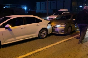 İnegöl’de zincirleme kaza : 1’i çocuk 5 yaralı