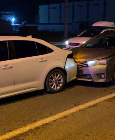 İnegöl’de zincirleme kaza : 1’i çocuk 5 yaralı