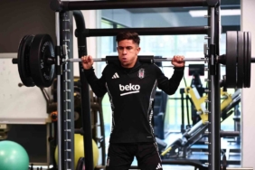 Beşiktaş günün ilk idmanında salonda çalıştı