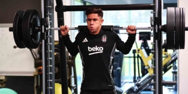 Beşiktaş günün ilk idmanında salonda çalıştı