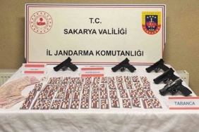 Sakarya’da 773 sentetik ecza ele geçirildi