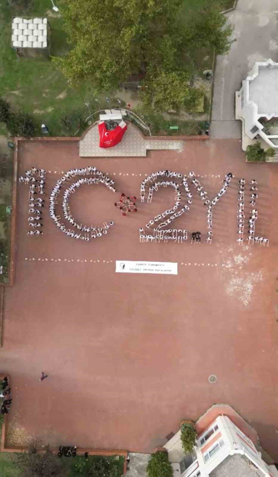 Öğrenciler Cumhuriyetin 102.yılını çizdi