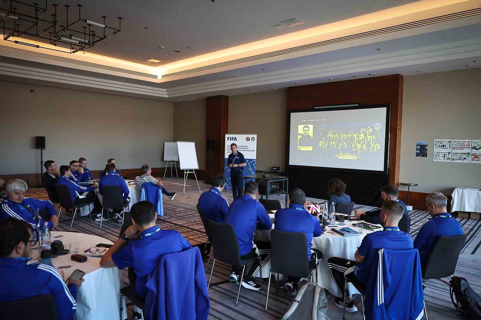 Emrah Bayraktar, FIFA çalıştayına katıldı