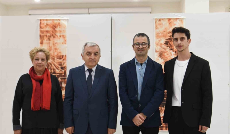 Manisa yöresinin motifleri modern tasarımla SAÜ’de buluştu