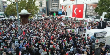 Bursalılar Gazze için meydanlara indi