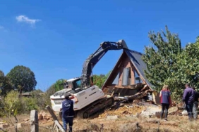Çanakkale’de 16 kaçak yapı yıkıldı