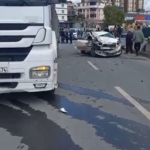 Arnavutköy’de otomobil tıra arkadan çarptı: 1 ölü