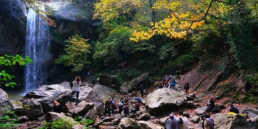 Doğa tutkunları Doğançay’da sonbaharın renklerine yürüdü