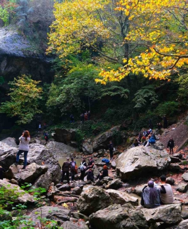 Doğa tutkunları Doğançay’da sonbaharın renklerine yürüdü