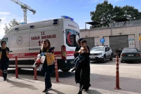 Çaydanlıktan üzerine kaynar su dökülen 2 yaşındaki çocuk yaralandı