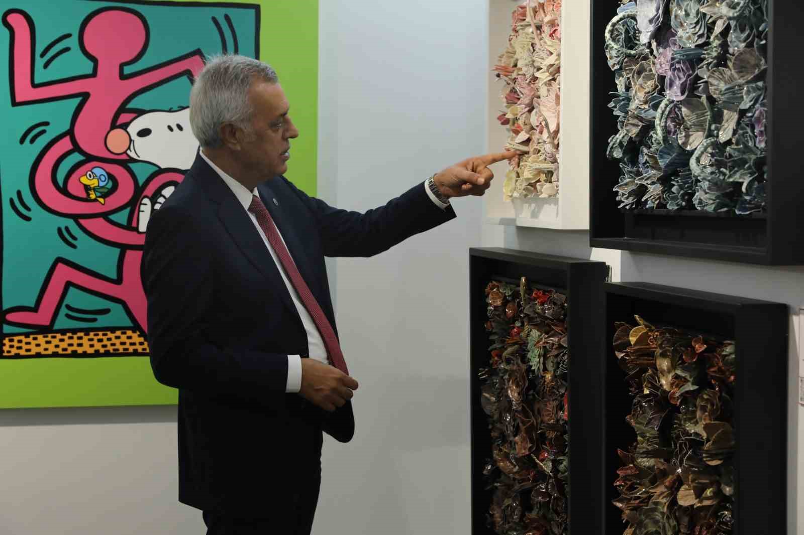 Yeni nesil Bursa sanatı göz kamaştırdı