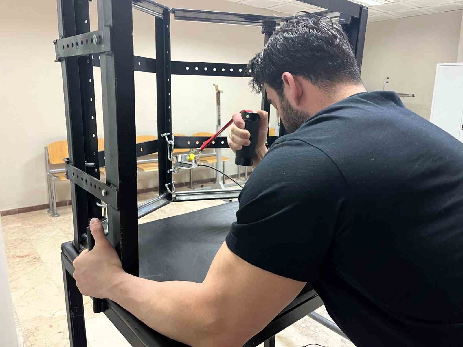 SUBÜ’de geliştirilen bilek güreşi için kuvvet ölçüm aracına patent