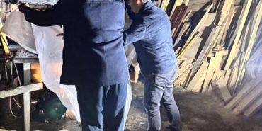 Marangoz atölyesinde çıkan yangın itfaiye ekiplerince söndürüldü