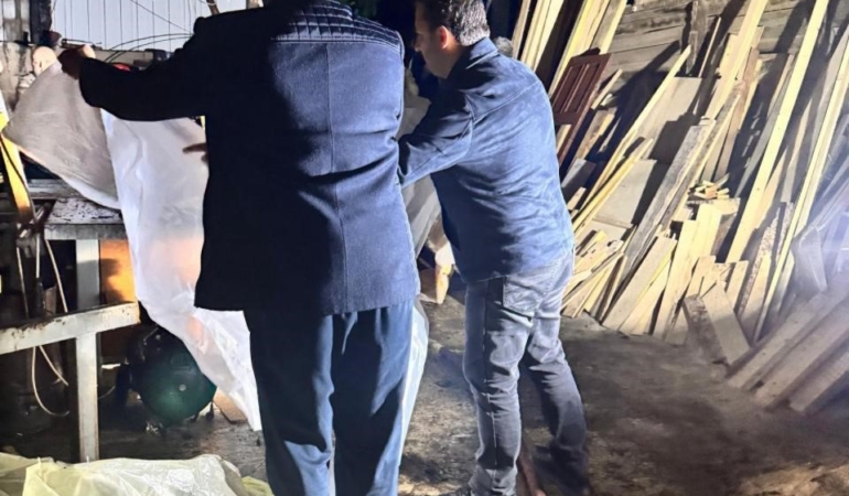 Marangoz atölyesinde çıkan yangın itfaiye ekiplerince söndürüldü