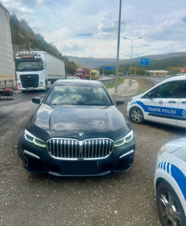 Bozüyük’te aracında ikiz plaka kullanan şahısa 50 bin 834 TL para cezası