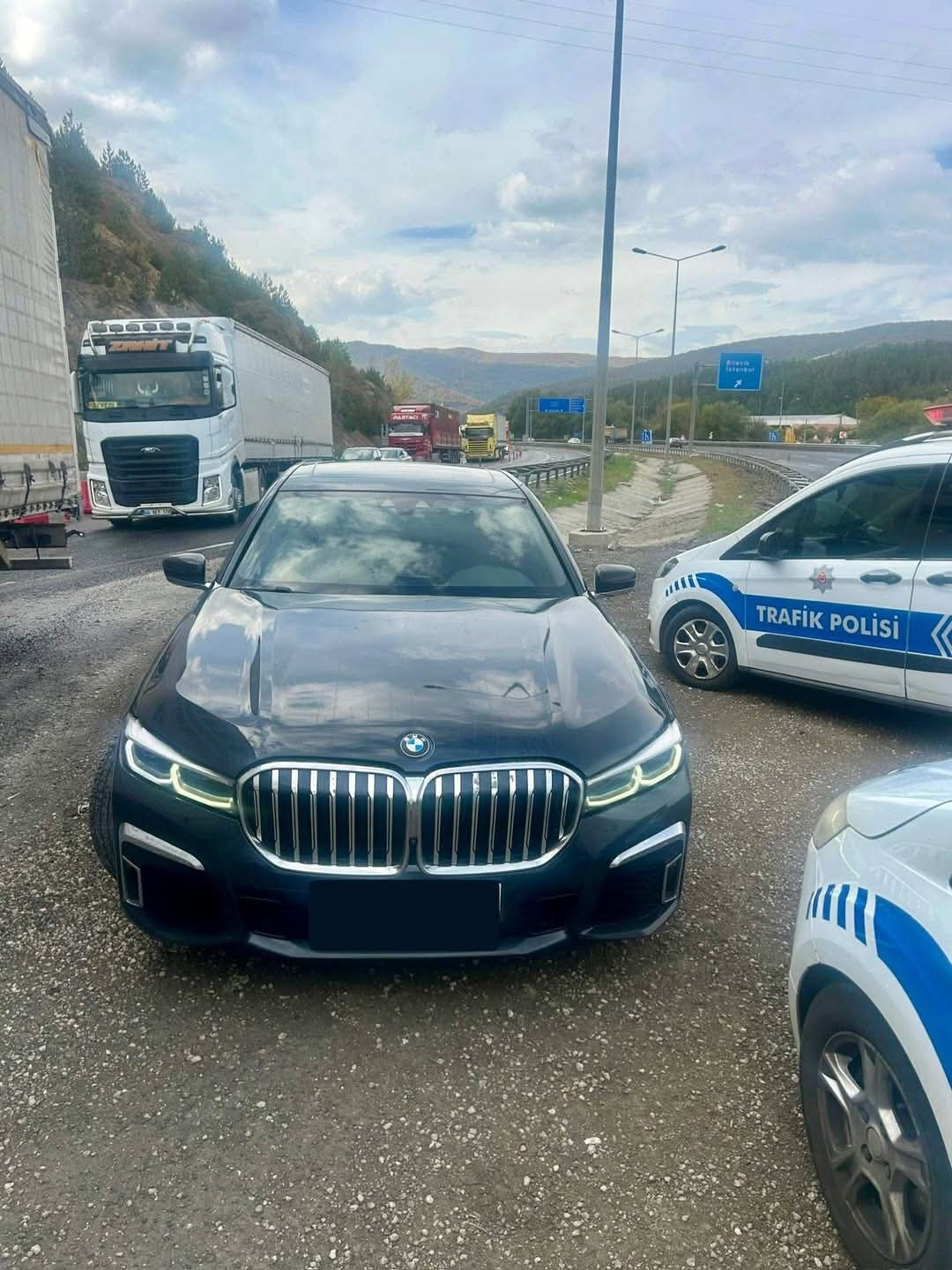 Bozüyük’te aracında ikiz plaka kullanan şahısa 50 bin 834 TL para cezası